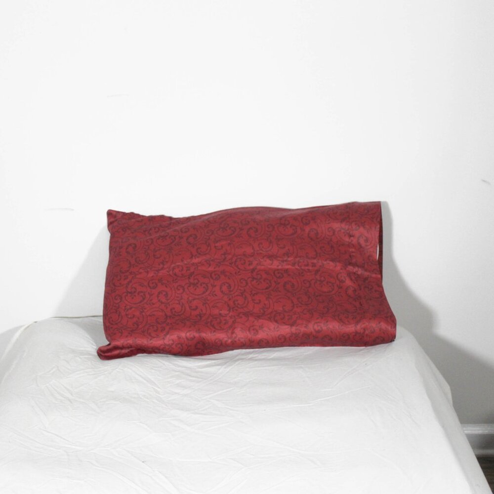 Vintage 1990s Early Y2K Gothic Burgundy Damask Standard Pillowcase
